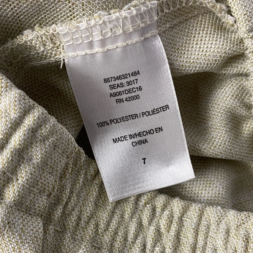 Holiday Editions euc beige
